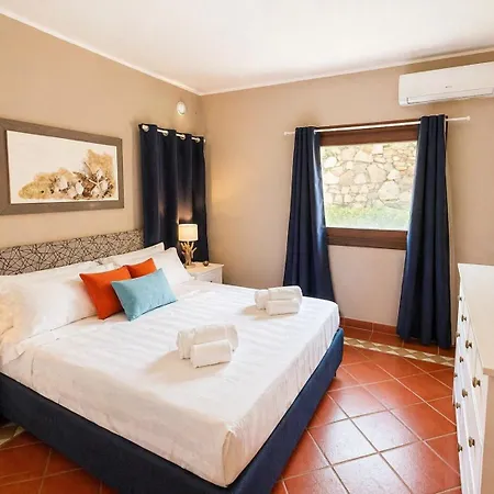 Spiagge Private E Giardino Feriehus Porto Cervo